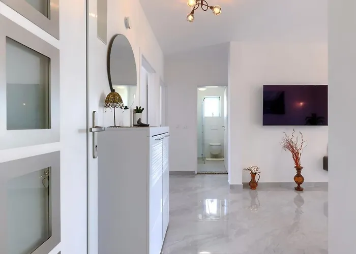 Muki-2 By Interhome Medulin